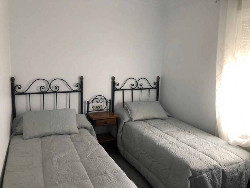 Casa Encarni, Balcon De Las Cuevas Setenil De Las Bodegas Luaran gambar